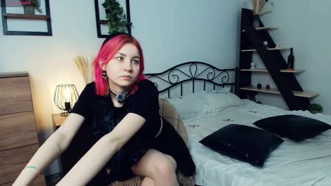 Snapshot of sabr1naa chatting on December 14, 2025, 7:25 am Sabrina online show from December 14, 2025, 7:25 am