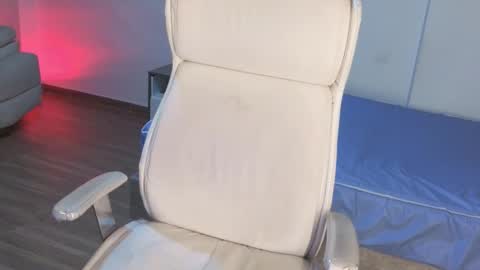 sabriin_miller_ online show from September 20, 2025, 1:45 pm