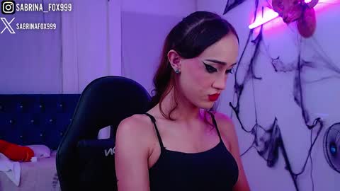 Snapshot of sabriina_fox999 chatting on December 2, 2025, 4:18 am sabrina fox online show from December 2, 2025, 4:18 am