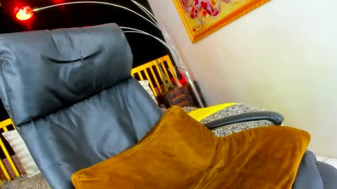 Sabrina online show from December 4, 2024, 4:54 am