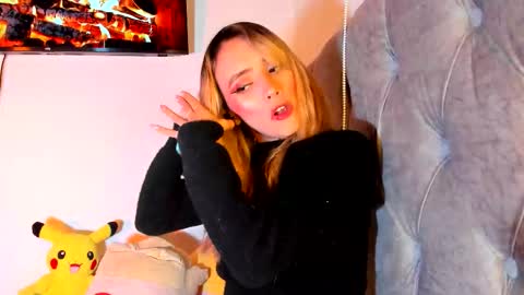 Snapshot of sabrina_cole chatting on November 27, 2025, 4:14 am . Sabrina Cole . online show from November 27, 2025, 4:14 am