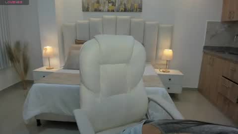 Snapshot of sabrina_nova chatting on June 30, 2026, 12:33 am Sabrina online show from June 30, 2026, 12:33 am
