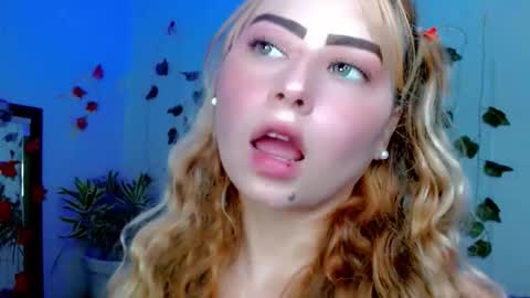 Snapshot of sabrinaexpositoxx chatting on February 14, 2026, 12:13 pm SABRI online show from February 14, 2026, 12:13 pm