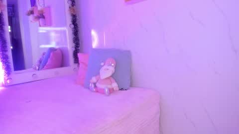 Snapshot of sabrinahims_ chatting on November 27, 2025, 2:13 am mariana online show from November 27, 2025, 2:13 am