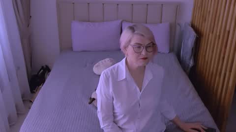 Snapshot of sabrinamacmarren chatting on March 20, 2026, 9:58 am Sabrina MacMarren online show from March 20, 2026, 9:58 am