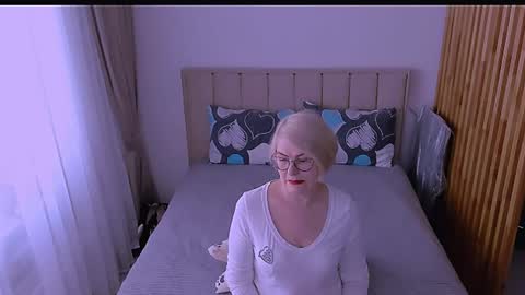 Snapshot of sabrinamacmarren chatting on April 12, 2026, 10:31 am Sabrina MacMarren online show from April 12, 2026, 10:31 am