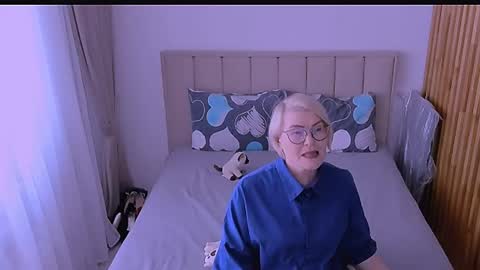 Snapshot of sabrinamacmarren chatting on April 20, 2026, 1:03 pm Sabrina MacMarren online show from April 20, 2026, 1:03 pm