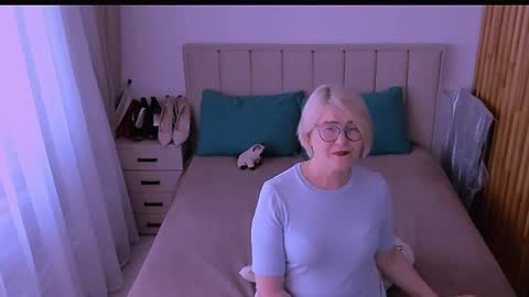 Snapshot of sabrinamacmarren chatting on May 5, 2026, 3:53 pm Sabrina MacMarren online show from May 5, 2026, 3:53 pm