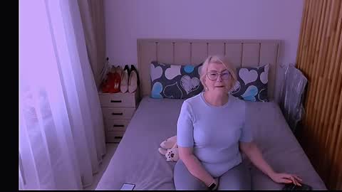 Snapshot of sabrinamacmarren chatting on May 11, 2026, 3:51 pm Sabrina MacMarren online show from May 11, 2026, 3:51 pm