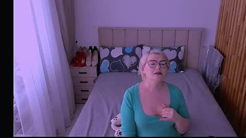 Snapshot of sabrinamacmarren chatting on May 12, 2026, 2:14 pm Sabrina MacMarren online show from May 12, 2026, 2:14 pm
