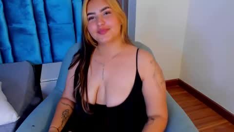 Snapshot of sabrinamaddoxs chatting on May 3, 2026, 3:51 pm SabrinaMaddox online show from May 3, 2026, 3:51 pm