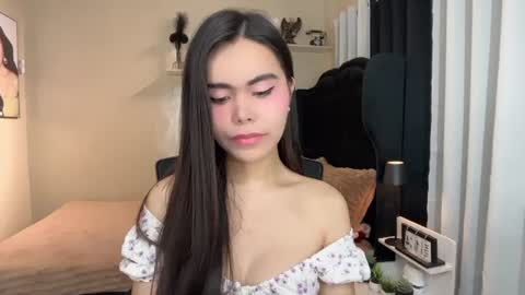 sabrinamadonna54 online show from June 17, 2026, 8:43 pm