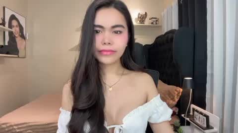 sabrinamadonna54 online show from June 18, 2026, 9:47 am