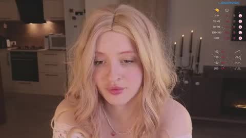 Snapshot of sabrinarider chatting on April 16, 2026, 7:36 pm Hello im Sabrina online show from April 16, 2026, 7:36 pm