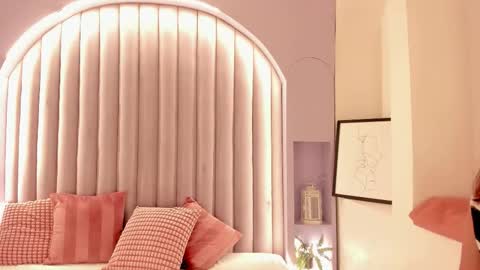 S A B R I N A  online show from November 9, 2025, 11:41 am