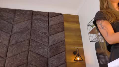 S A B R I N A  online show from November 22, 2025, 11:31 am