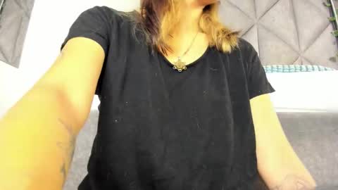 S A B R I N A  online show from December 15, 2025, 11:36 am