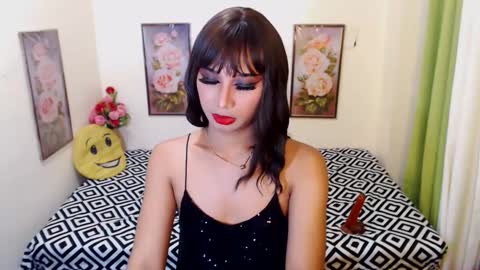 Snapshot of sabrinauniversalcockts chatting on December 5, 2024, 10:12 pm sabrina online show from December 5, 2024, 10:12 pm