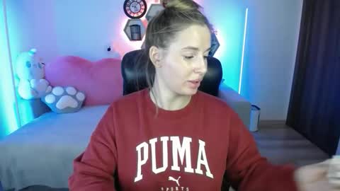Snapshot of sabrinviolet chatting on May 30, 2026, 8:11 am Sabrina Violet online show from May 30, 2026, 8:11 am