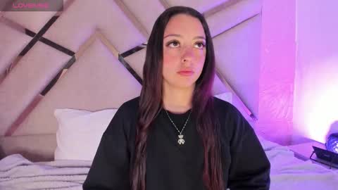 Snapshot of sadashi_moon chatting on November 5, 2025, 8:47 am online show from November 5, 2025, 8:47 am