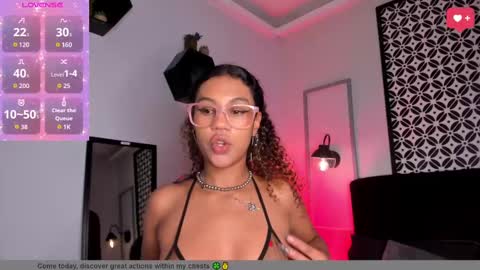 Sophie online show from September 16, 2025, 4:46 am