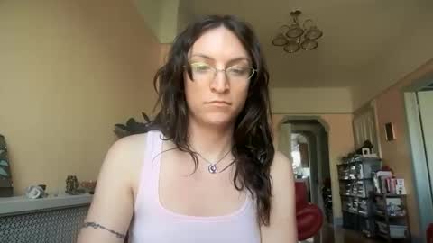 Snapshot of sadie_stars chatting on April 23, 2026, 5:04 pm Sadie online show from April 23, 2026, 5:04 pm