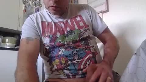 saggyballs83 online show from May 9, 2026, 12:10 pm