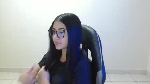 Snapshot of sahaliefox_ chatting on April 16, 2026, 9:39 pm Sahaliefox online show from April 16, 2026, 9:39 pm