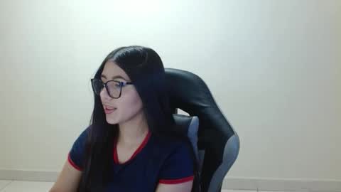Snapshot of sahaliefox_ chatting on April 24, 2026, 6:32 pm Sahaliefox online show from April 24, 2026, 6:32 pm