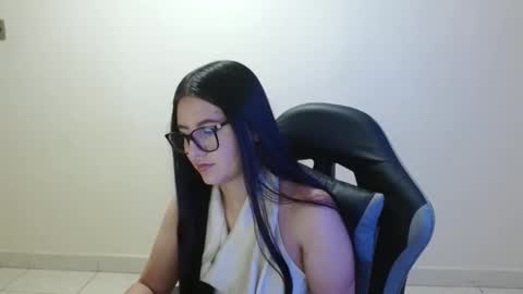 Snapshot of sahaliefox_ chatting on May 21, 2026, 9:11 pm Sahaliefox online show from May 21, 2026, 9:11 pm