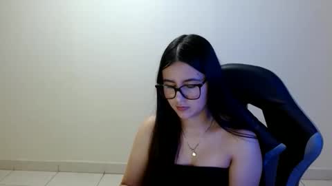 Snapshot of sahaliefox_ chatting on May 23, 2026, 3:27 pm Sahaliefox online show from May 23, 2026, 3:27 pm