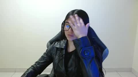 Snapshot of sahaliefox_ chatting on June 17, 2026, 11:45 am Sahaliefox online show from June 17, 2026, 11:45 am