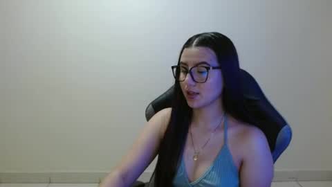 Snapshot of sahaliefox_ chatting on July 6, 2026, 9:28 pm Sahaliefox online show from July 6, 2026, 9:28 pm