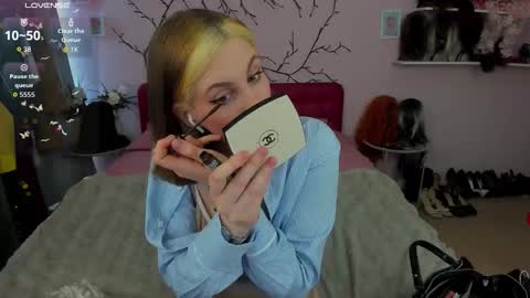 Adel online show from March 12, 2026, 7:58 am