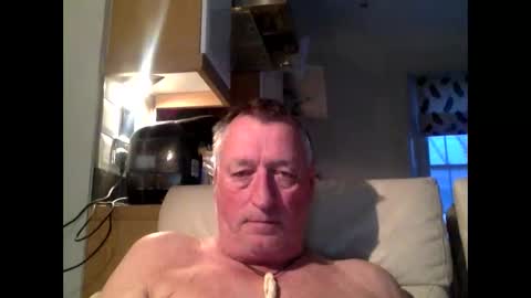 sail_naked online show from April 11, 2026, 7:07 pm