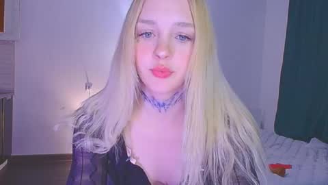 Snapshot of sailormoon666_ chatting on April 21, 2026, 1:42 am Sofia online show from April 21, 2026, 1:42 am