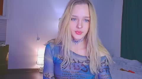 Snapshot of sailormoon666_ chatting on April 21, 2026, 7:39 pm Sofia online show from April 21, 2026, 7:39 pm