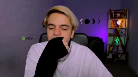 saimon_best online show from November 3, 2025, 1:12 pm