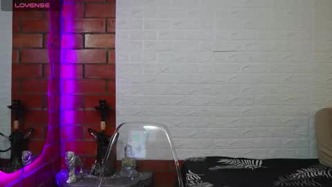 sainix_ online show from February 2, 2026, 7:45 pm