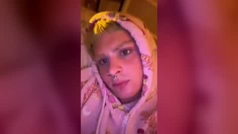 saint_amour online show from August 8, 2026, 7:21 am