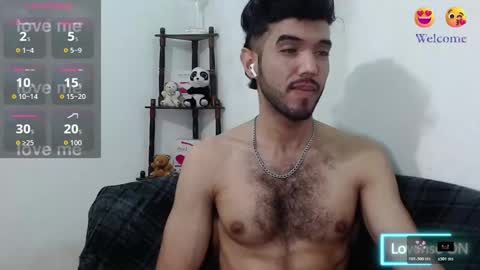 Saint Castle online show from October 19, 2025, 9:48 pm