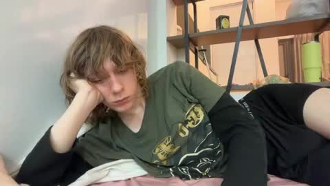 saintfawn online show from April 17, 2026, 3:04 pm