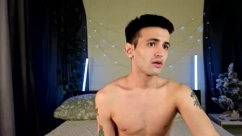 Snapshot of saintlauren1 chatting on January 6, 2026, 7:01 am Mark online show from January 6, 2026, 7:01 am