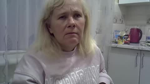 Snapshot of sakura_blonde chatting on December 16, 2024, 11:18 pm sakura_blonde online show from December 16, 2024, 11:18 pm