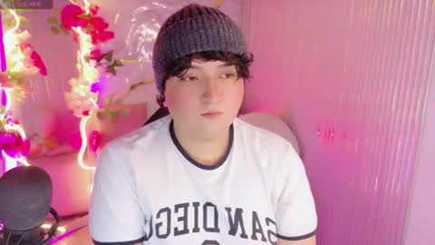 Snapshot of sakura_tay1 chatting on July 2, 2026, 2:33 am sakura online show from July 2, 2026, 2:33 am