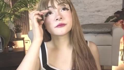 Sakura Moss online show from February 2, 2026, 4:06 pm