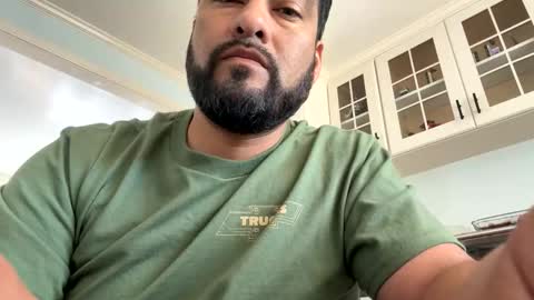 Snapshot of sal_cumplaciente chatting on March 16, 2026, 4:44 pm sal cumplaciente online show from March 16, 2026, 4:44 pm