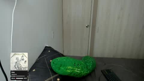 Sam online show from April 21, 2026, 8:01 pm