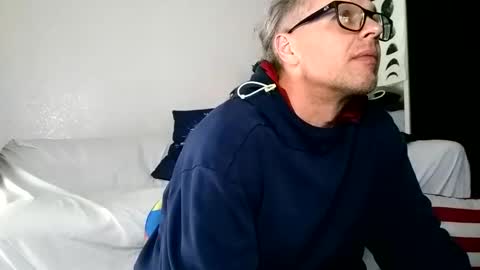 Snapshot of salis1981 chatting on February 10, 2025, 3:35 am salis1981 online show from February 10, 2025, 3:35 am