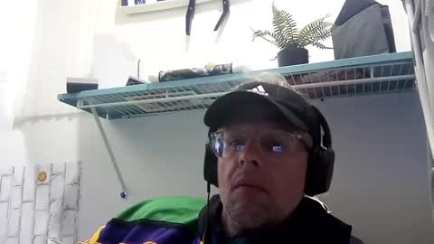 Snapshot of salis1981 chatting on March 2, 2025, 5:01 am salis1981 online show from March 2, 2025, 5:01 am